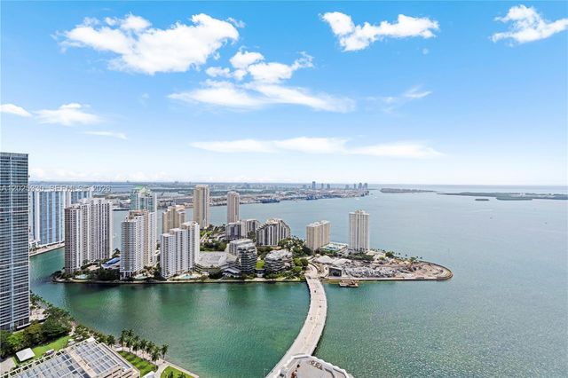950 Brickell Bay Dr 5210, Miami, FL 33131