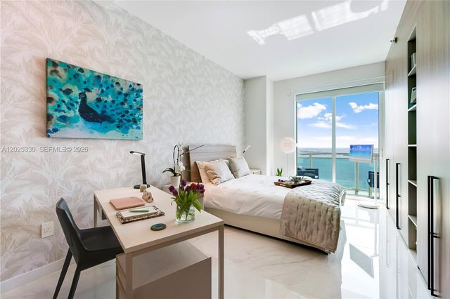 950 Brickell Bay Dr 5210, Miami, FL 33131