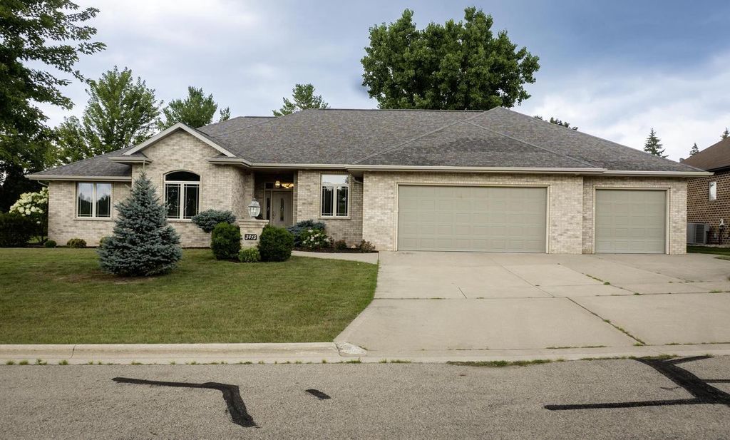 3415 SCHUBERT PLACE, Green Bay, WI 54311