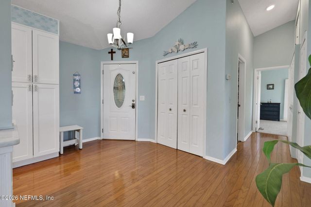 118 GOVERNOR Street 208, Green Cove Springs, FL 32043