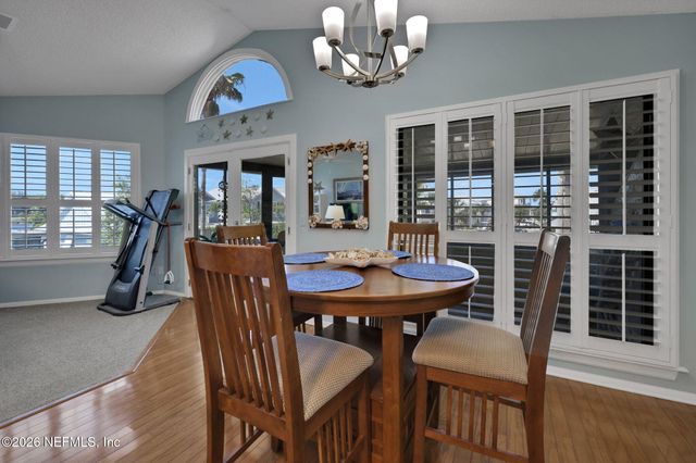 118 GOVERNOR Street 208, Green Cove Springs, FL 32043