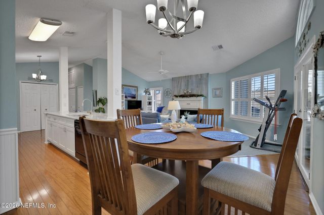 118 GOVERNOR Street 208, Green Cove Springs, FL 32043