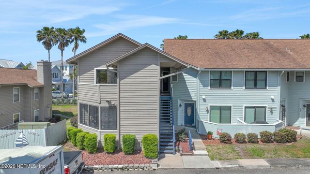 118 GOVERNOR Street 208, Green Cove Springs, FL 32043