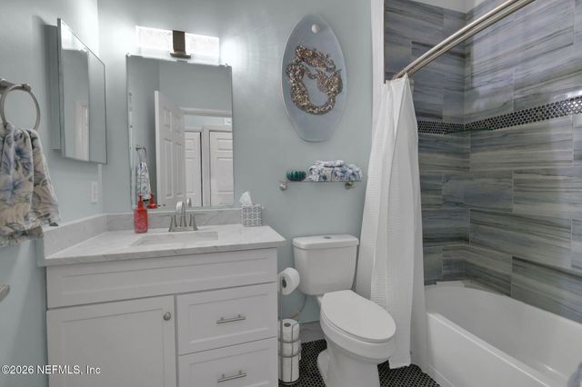 118 GOVERNOR Street 208, Green Cove Springs, FL 32043
