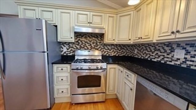 118 Foster Street 3, Peabody, MA 01960