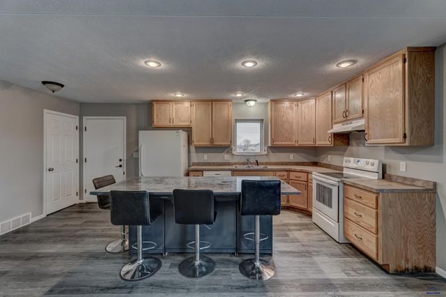 636 SHUTTLE COURT, Box Elder, SD 57719