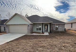 38 S Fairfax Dr., Hattiesburg, MS 39402