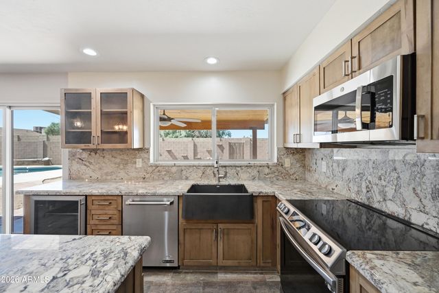 4650 S PARKSIDE Drive, Tempe, AZ 85282