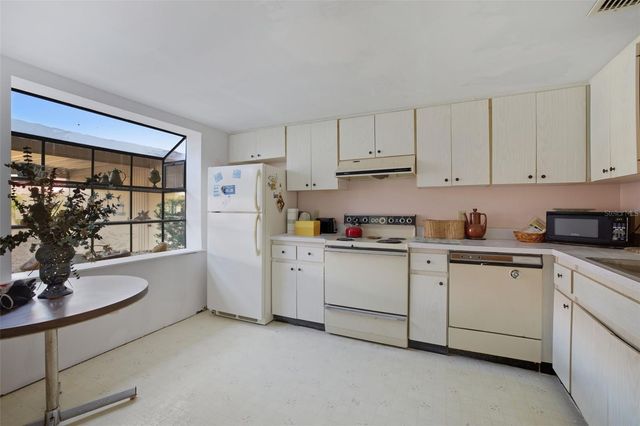 19029 US HIGHWAY 19 N 15A, Clearwater, FL 33764