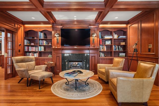 5 Hamlins Crossing, Dover, MA 02030