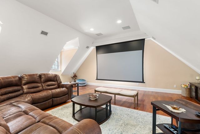 5 Hamlins Crossing, Dover, MA 02030