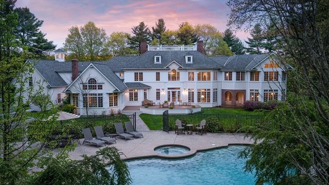 5 Hamlins Crossing, Dover, MA 02030