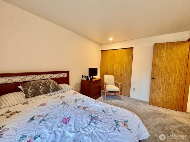 101 Chimacum Creek Drive, Port Hadlock, WA 98339