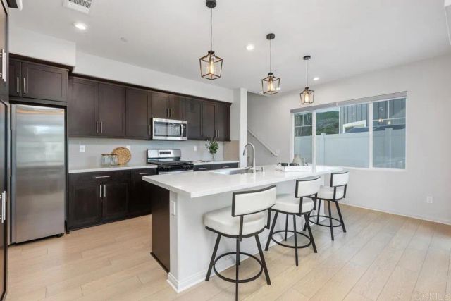 1505 Wingwood Lane, Vista, CA 92083