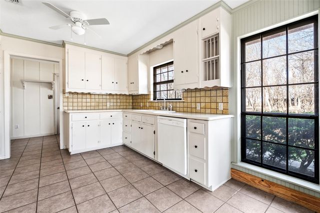 12914 Pfluger Berkman LN, Coupland, TX 78615