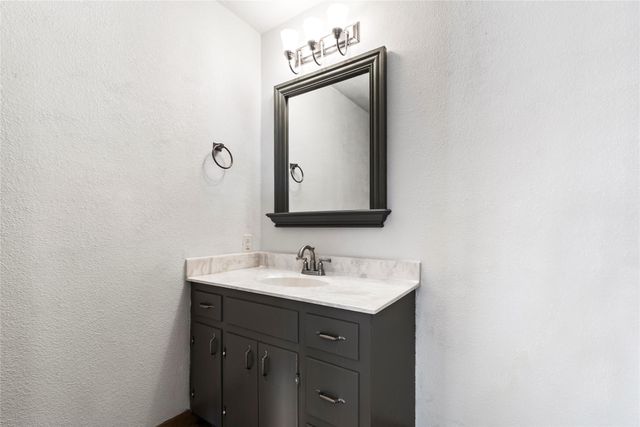 12914 Pfluger Berkman LN, Coupland, TX 78615