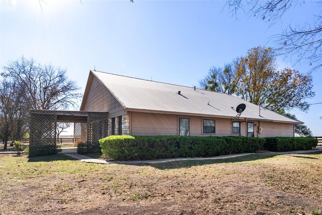 12914 Pfluger Berkman LN, Coupland, TX 78615