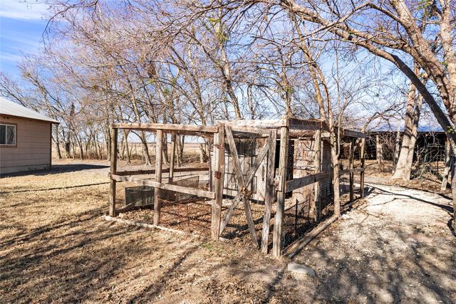 12914 Pfluger Berkman LN, Coupland, TX 78615