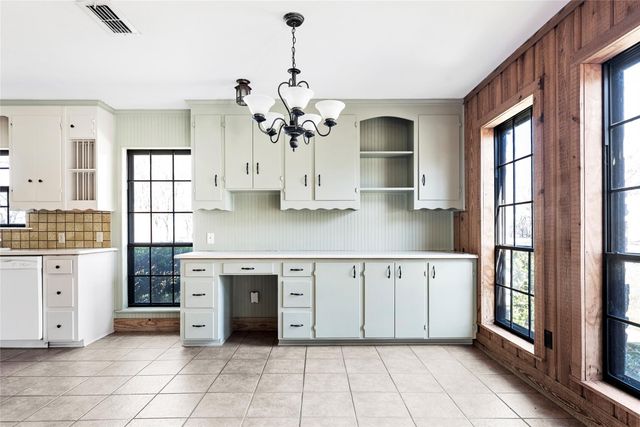 12914 Pfluger Berkman LN, Coupland, TX 78615