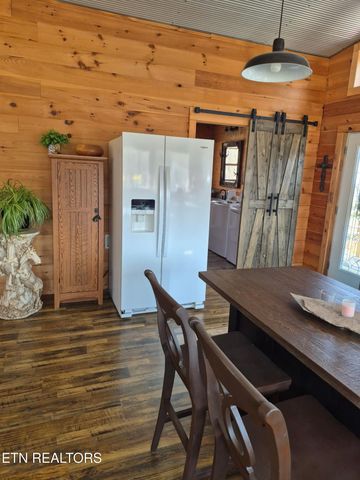 101 Ridgepoint Rd, Jamestown, TN 38556