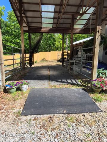 101 Ridgepoint Rd, Jamestown, TN 38556