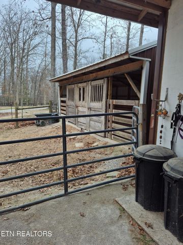 101 Ridgepoint Rd, Jamestown, TN 38556