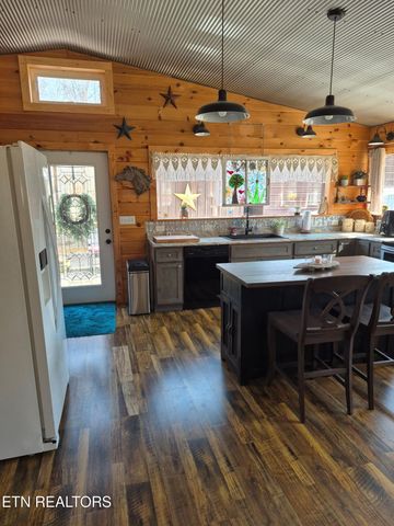 101 Ridgepoint Rd, Jamestown, TN 38556