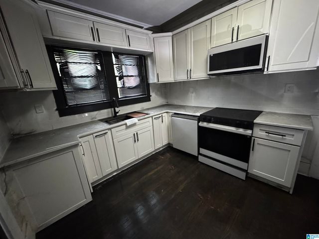 2816 20TH STREET W, Birmingham, AL 35208