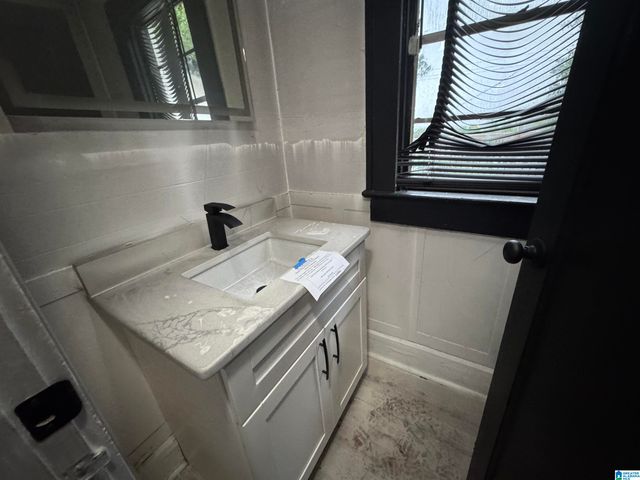 2816 20TH STREET W, Birmingham, AL 35208