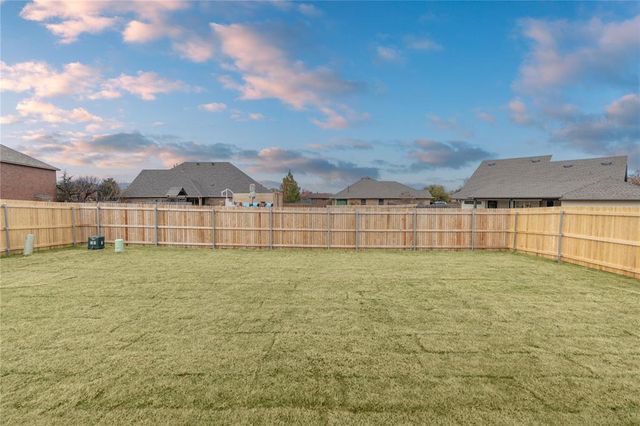 2213 NW 171st Street, Edmond, OK 73012