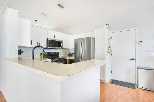 1223 LACEY OAK DRIVE, Apopka, FL 32703