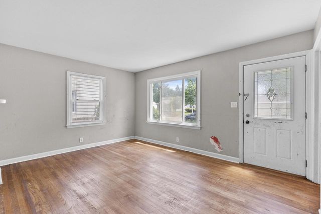 5675 N 58th STREET, Milwaukee, WI 53218