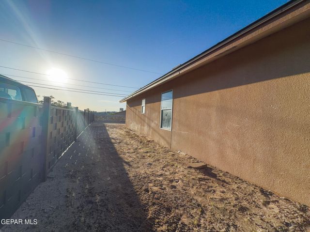 441 REILLY Lane, El Paso, TX 79928