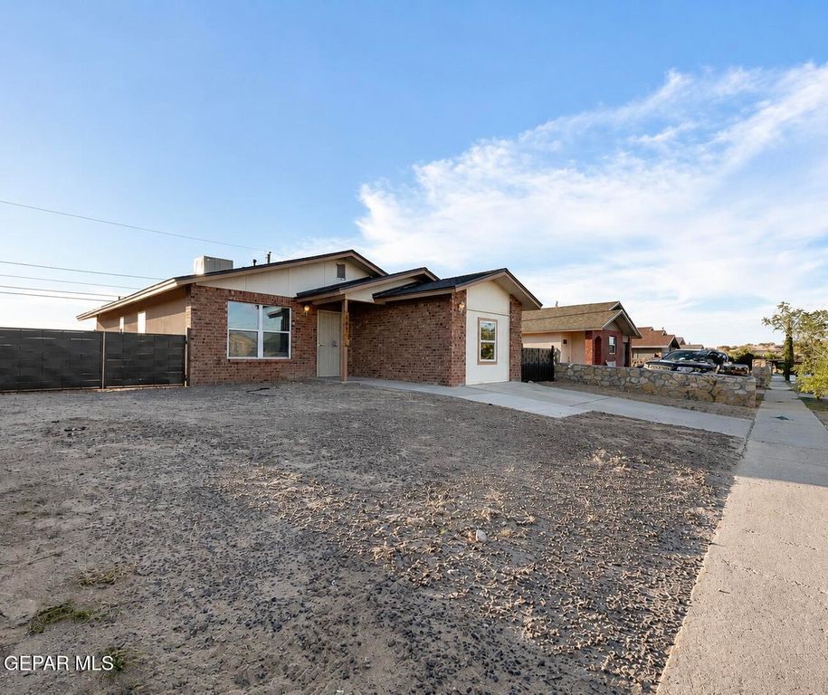 441 REILLY Lane, El Paso, TX 79928