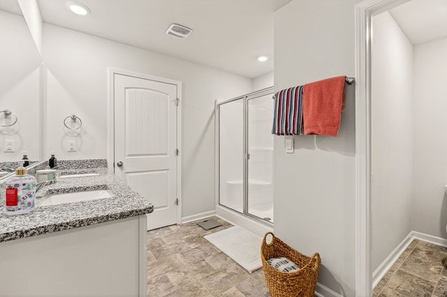 124 Nunally Dr, Baxter, TN 38544