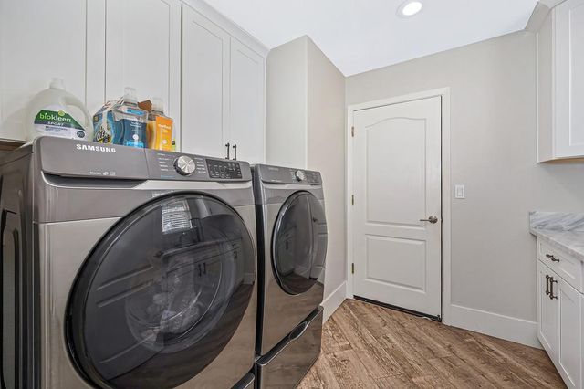 11075 Sunrise Ridge Cir, Auburn, CA 95603
