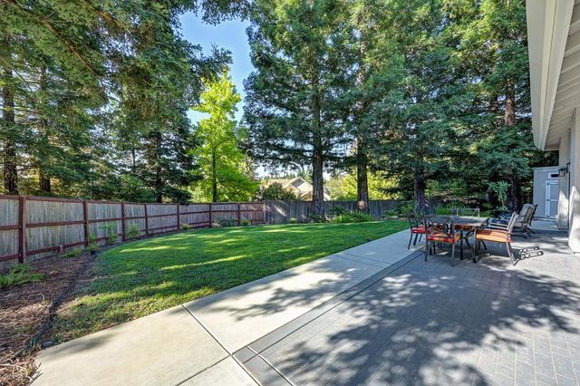 11075 Sunrise Ridge Cir, Auburn, CA 95603