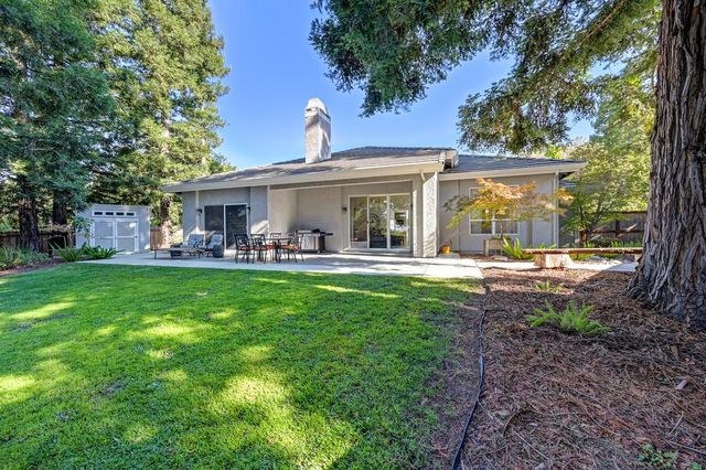 11075 Sunrise Ridge Cir, Auburn, CA 95603