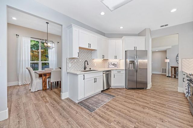 11075 Sunrise Ridge Cir, Auburn, CA 95603