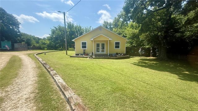 161 E Wolfdale Road, Farmington, AR 72730