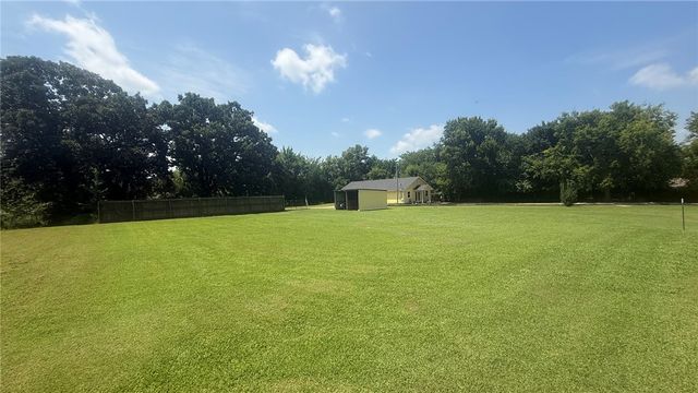 161 E Wolfdale Road, Farmington, AR 72730