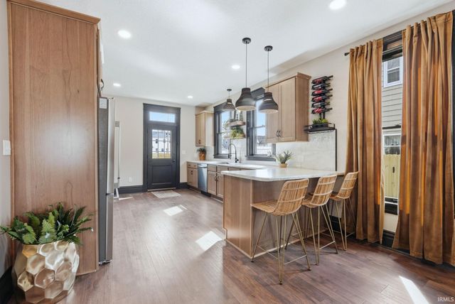 1126 Columbia Avenue, Fort Wayne, IN 46805