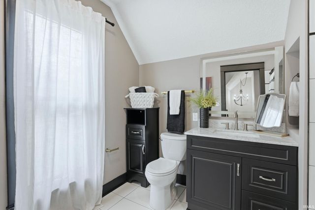 1126 Columbia Avenue, Fort Wayne, IN 46805