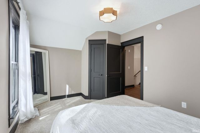 1126 Columbia Avenue, Fort Wayne, IN 46805