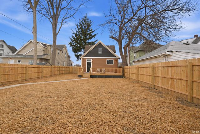 1126 Columbia Avenue, Fort Wayne, IN 46805