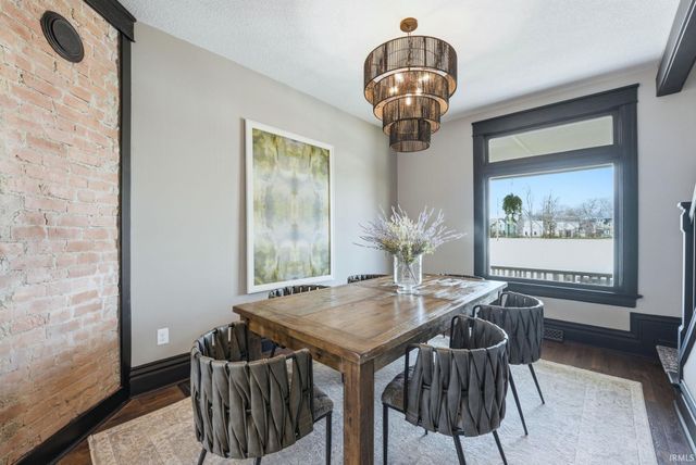 1126 Columbia Avenue, Fort Wayne, IN 46805