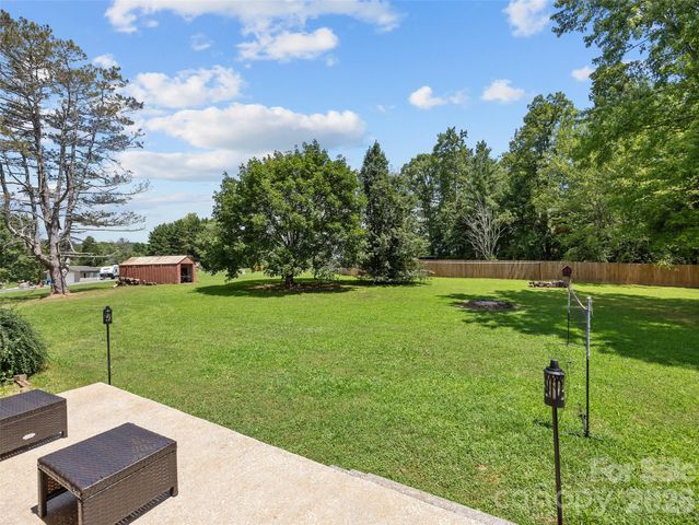 50 Baldwin Road, Arden, NC 28704