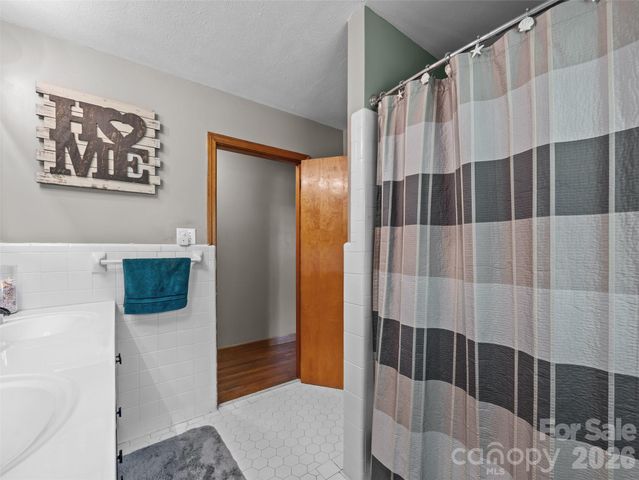 50 Baldwin Road, Arden, NC 28704