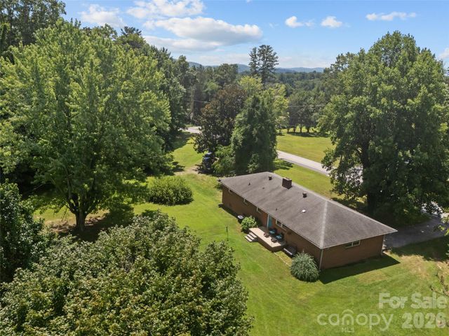 50 Baldwin Road, Arden, NC 28704