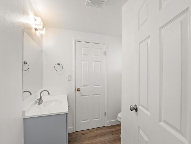 5017 E Washington Avenue, Fresno, CA 93727